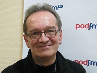 Участник "Аквариума", "ДДТ" и "Поп-Механики" Александр Ляпин (64)