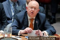 Постпред России при ООН Василий Небензя: Поцелуев с коллегой из США никогда не скрывал, я даже с британкой целовался (1195)