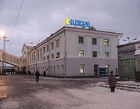 Мусор стал причиной эвакуации на вокзале.