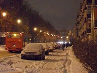 Кировские автомобилисты мешают чистить улицы.
