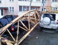 Уголовное дело по факту падения крана на жилой дом прекратили.