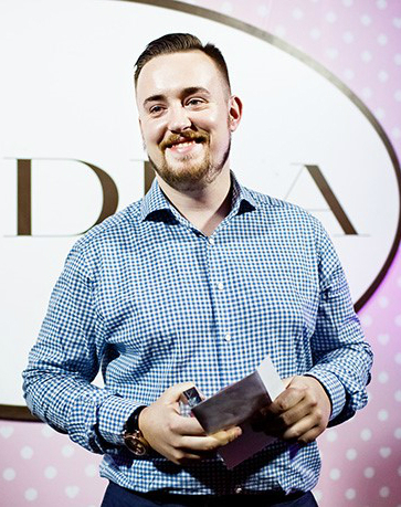 Виталий Шахматов, продажа товаров для женщин (024)