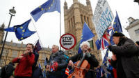 AFP/ Adrian DENNIS