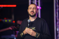 Уже не просто я (244)