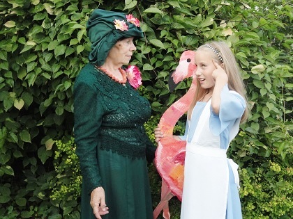 Алиса беседует с Герцогиней (1)  (слайдкаст)