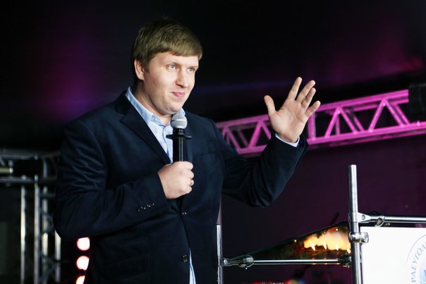 Пастор Александр Гудков, "Церковь Прославления" г.Томск  - 5 ноября 2017 г. Служение друг другу. (175)